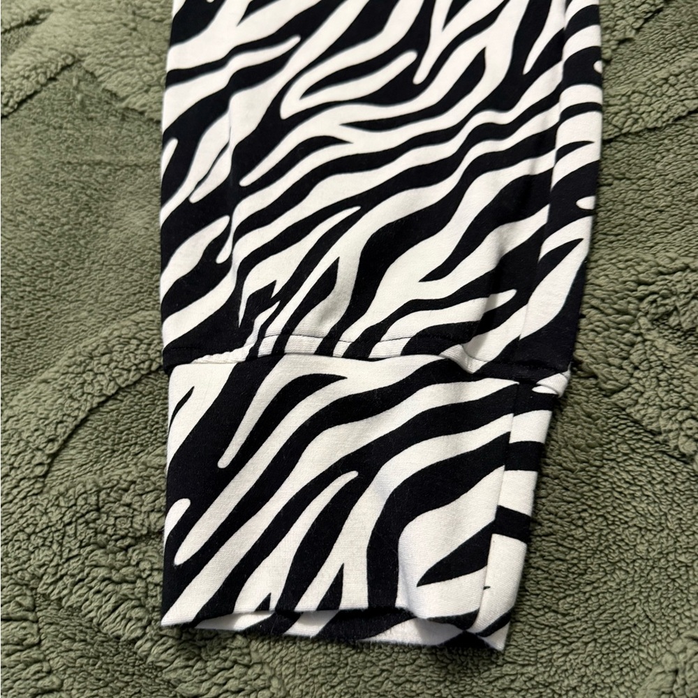 CAbi Black and White Animal Print Pants L - Picture 6 of 8